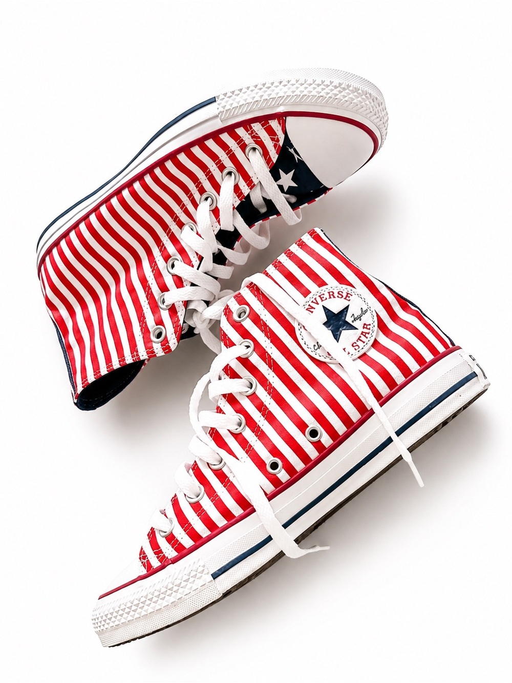 CONVERSE Women
Size 7.5 High Top Red White
Stars & Stripes Canvas Sneaker NWOT